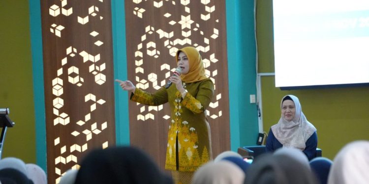 Pesan Inspiratif Pj Ketua PKK Aceh kepada Mahasiswa FMIPA USK: Asah Softskill untuk Karir Cemerlang di Masa Depan