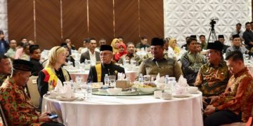 Pj Gubernur Safrizal Hadiri Kegiatan Pemberian Gelar Kehormatan Wali Nanggroe Aceh