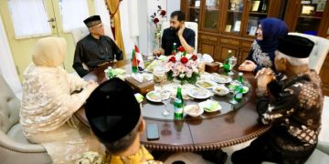 Gubernur Mualem dan Istri Halal bi Halal ke Kediaman Wali Nanggroe