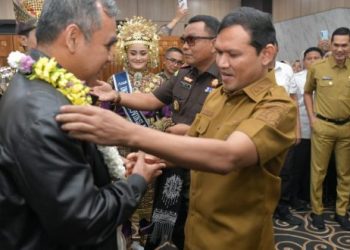 Wakil Gubernur Fadhlullah Sambut Kedatangan Ketua MPR RI Ahmad Muzani di Banda Aceh