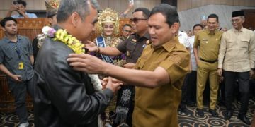 Wakil Gubernur Fadhlullah Sambut Kedatangan Ketua MPR RI Ahmad Muzani di Banda Aceh