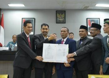Gubernur dan DPRA Sahkan APBA Perubahan 2025