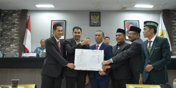 Gubernur dan DPRA Sahkan APBA Perubahan 2025
