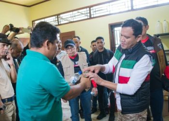 Touring Gunakan Sepmor, Wagub Kunjungi Lokasi Budidaya Nilam di Lhoong