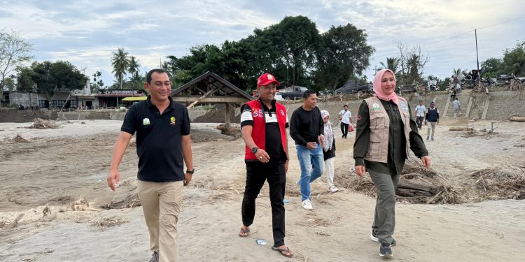 Seberangi Krueng Peusangan, Kak Na Antar Bantuan ke Gampong Kubu