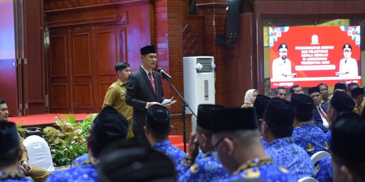 Sekda Aceh Lantik 201 Kepala Sekolah