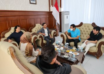 Gubernur Aceh Terima Kunjungan Anggota DPD RI di Bandara SIM