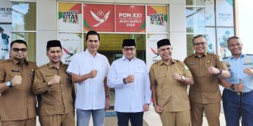 Sekda Aceh Pimpin Rapim Percepatan APBA 2026, Lanjut Sambut Menekraf di Bandara SIM