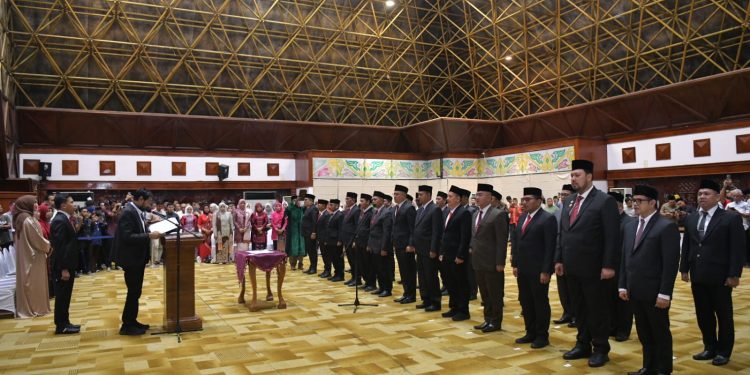 Gubernur Aceh Muzakir Manaf Lantik Sejumlah Pejabat Eselon II