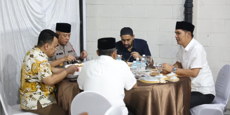 Buka Puasa di Rumah Dinas Sekda Aceh Berlangsung Hangat, Gubernur Mualem dan Wakapolda Turut Hadir