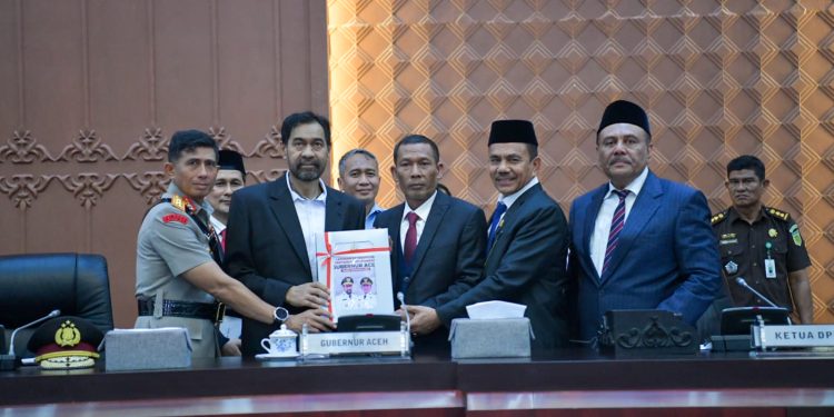 Sampaikan LKPJ 2025, Mualem Dorong Pembangunan Berkelanjutan