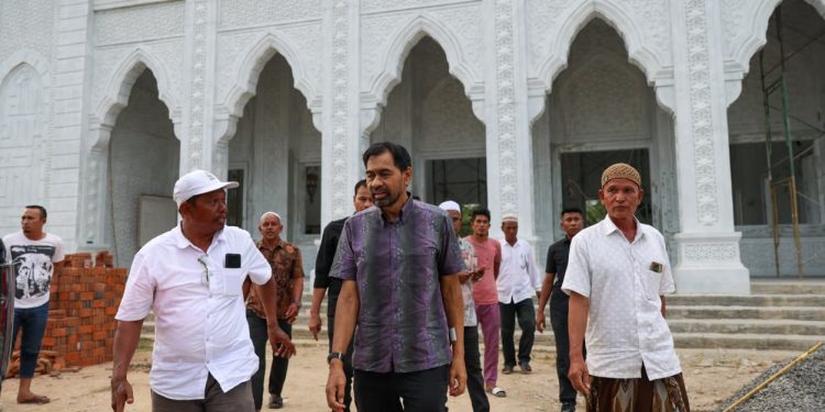 Kisah Mualem Membangun Masjid di Kampung Halaman Aceh Utara