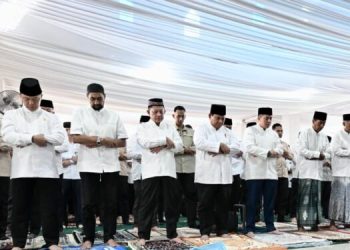 Presiden Prabowo Bersama Gubernur Aceh Salat Idulfitri di Aceh Tamiang