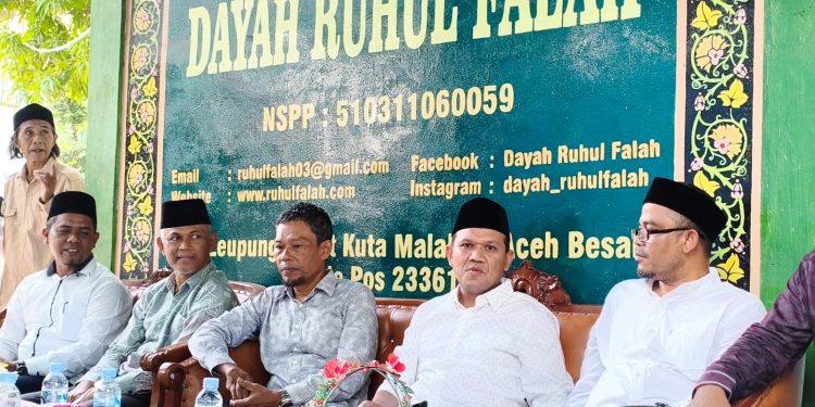 WAGUB ACEH HADIRI HAUL KE-12 TGK. H. IBRAHIM BIN HASYIM, PENDIRI DAYAH RUHUL FALAH