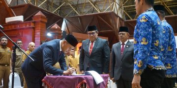 Sekda Aceh Lantik Pejabat Administrator dan Pengawas, Tekankan Percepatan Kinerja Pemerintah  ‎