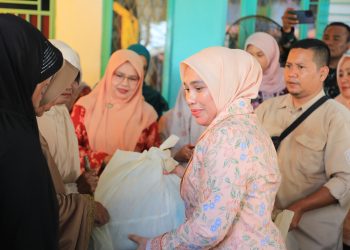 DWP Aceh Salurkan Bantuan untuk Puluhan Lansia Korban Kebakaran