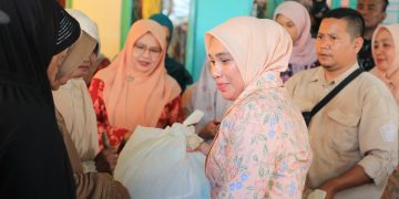 DWP Aceh Salurkan Bantuan untuk Puluhan Lansia Korban Kebakaran