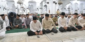 Wagub Fadhlullah Salat Iduladha di Masjid Raya Baiturrahman, Abi Anwar Kuta Krueng Sampaikan Khutbah