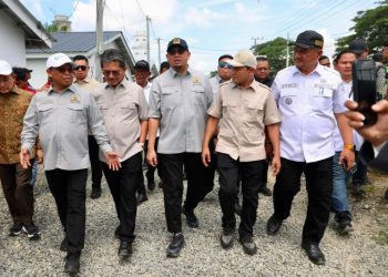 Wakl Gubenur Aceh dan Komisi VI DPR RI Percepat Rehabilitasi Huntara, BUMN Karya Diminta Segera Tindak Lanjuti Kendala Di Lapangan