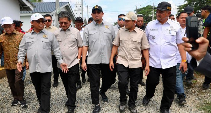 Wakl Gubenur Aceh dan Komisi VI DPR RI Percepat Rehabilitasi Huntara, BUMN Karya Diminta Segera Tindak Lanjuti Kendala Di Lapangan