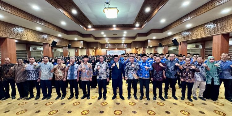 Pemerintah Aceh Angkat 228 Pegawai Negeri Sipil
