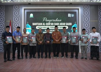 Wagub Aceh Salurkan 50.000 Al-Qur’an Bantuan Kerajaan Arab Saudi untuk Masjid dan Dayah