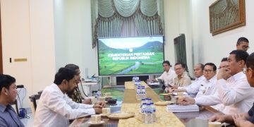 Bahas Pemulihan Sawah dan Kebun dengan Mentan, Gubernur Mualem: Kami Butuh Dukungan Pak Menteri
